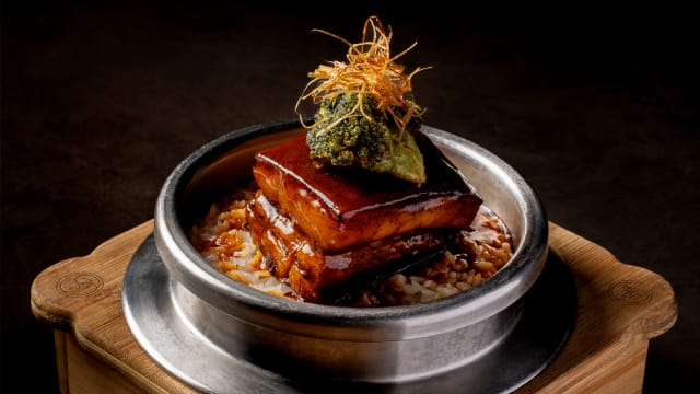 灵感取自《黑白大厨》韩式东坡肉，乌节路Wheelock Place有得吃！
