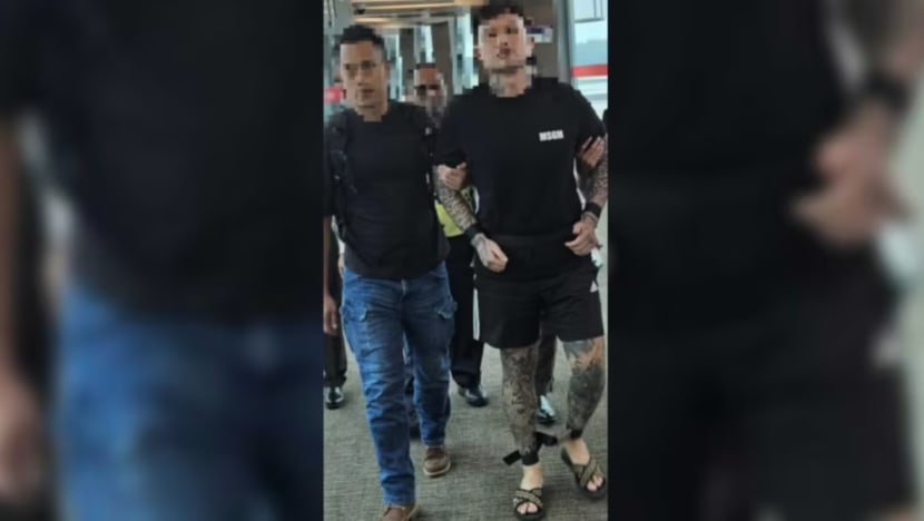 Warga SG diusir Thailand, diberkas kerana disyaki edar dadah Warga SG diusir Thailand, diberkas kerana disyaki edar dadah