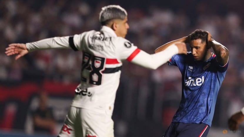 Uruguayan soccer star Juan Izquierdo dies nearly a week after collapsing Uruguayan soccer star Juan Izquierdo dies nearly a week after collapsing