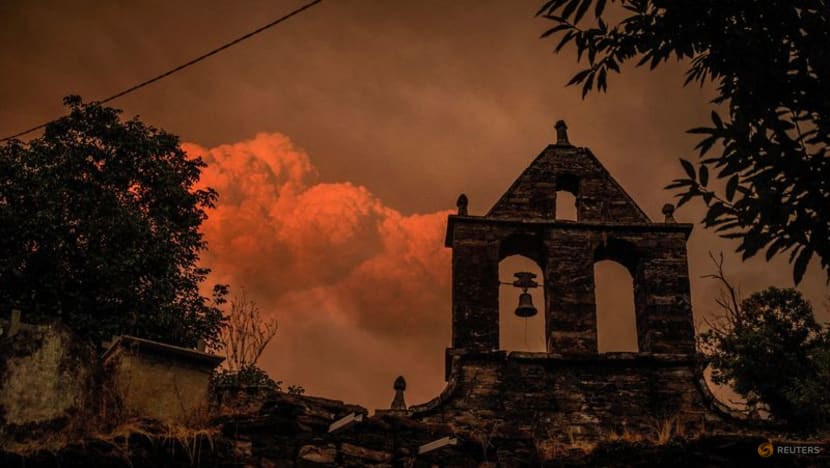 Record Spanish wildfires close part of Camino de Santiago route Record Spanish wildfires close part of Camino de Santiago route
