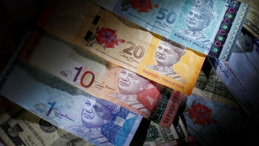 Singdollar loses ground against ringgit after hitting 17-month high