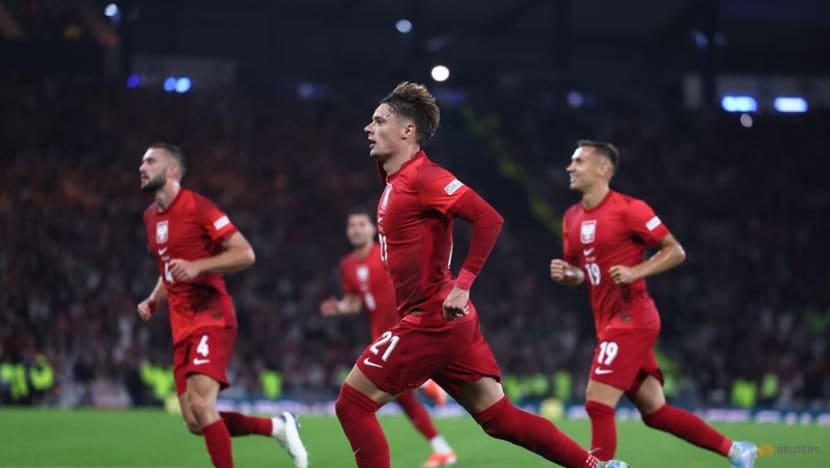 Poland beat Scotland 3-2 with last-gasp penalty Poland beat Scotland 3-2 with last-gasp penalty