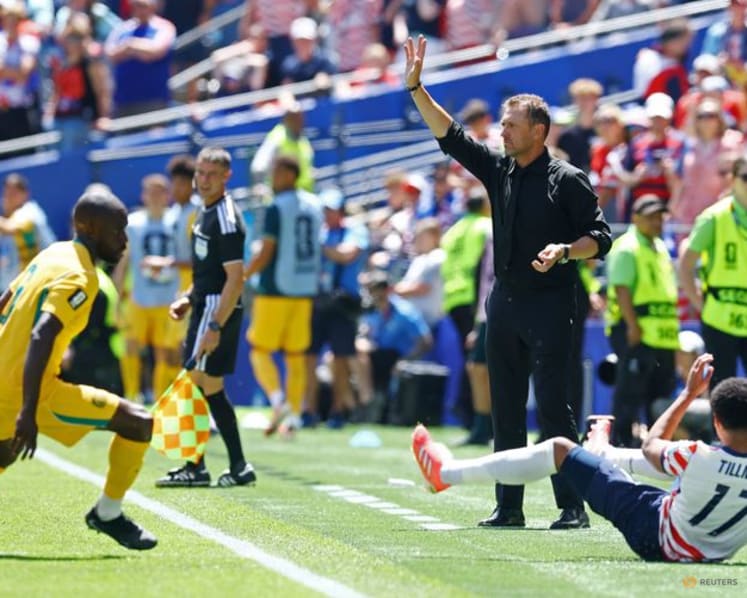 Popovic rues poor first half as Australia slump to US defeat