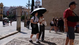 Heatwaves in Spain caused 1,180 deaths in past two months, ministry says