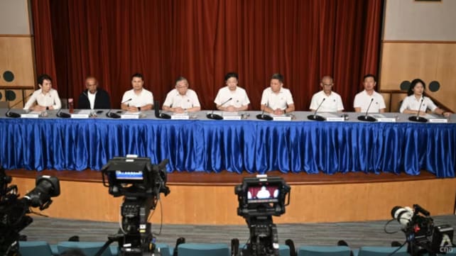OLEH-OLEH TEMASEK: Cerita Baharu, Teka-Teki Lama