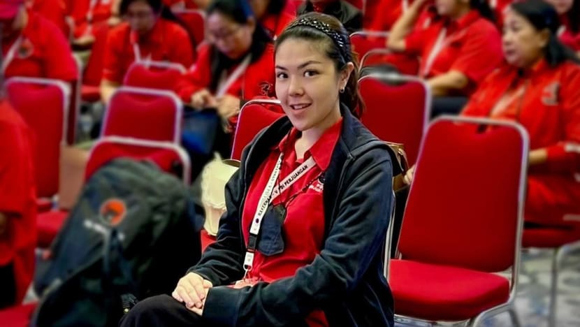 Maksud hati ingin bantu warga, nomor ponsel Tina Toon justru jadi jaminan pinjol