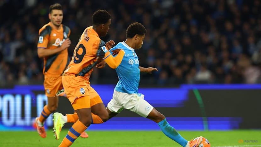 Napoli go top with 3-1 win over Atalanta