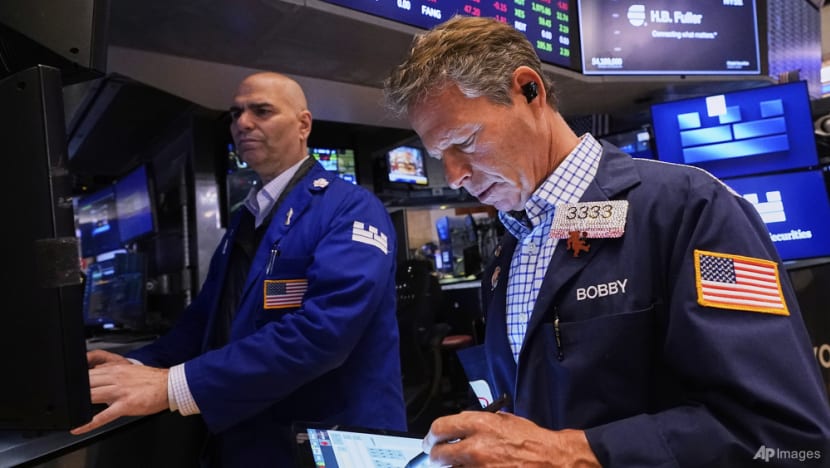Wall Street stocks buoyed by strong economic data, possible US-China trade talks