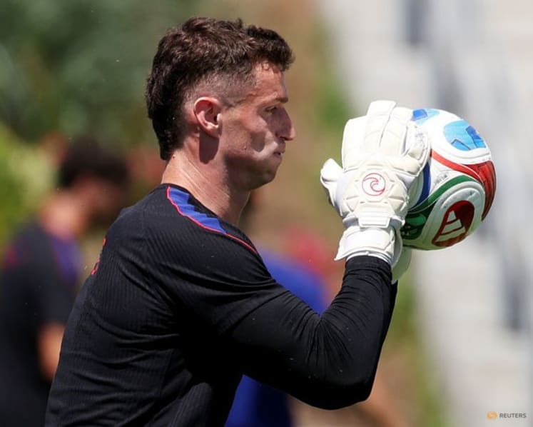 US picks Freese in goal, Paraguay's Enciso makes start in World Cup match in LA