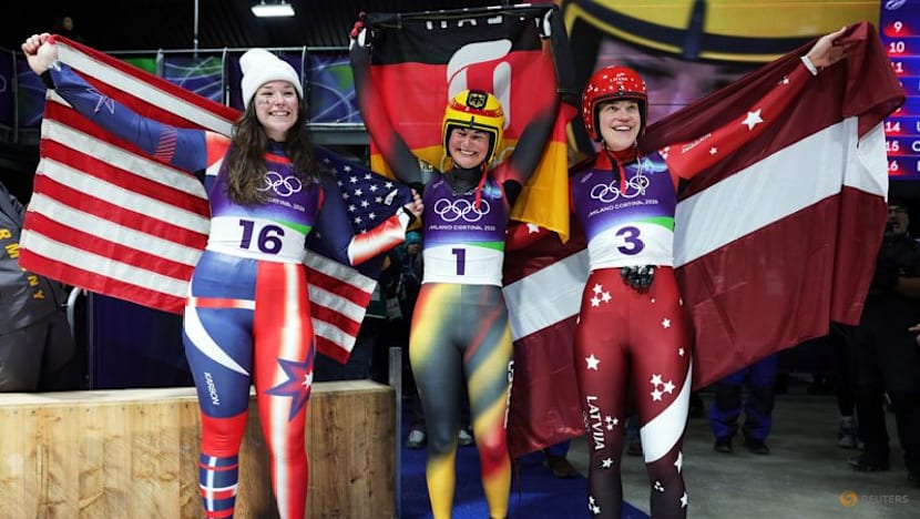 Luge-Taubitz takes gold for Germany after Fraebel blunder