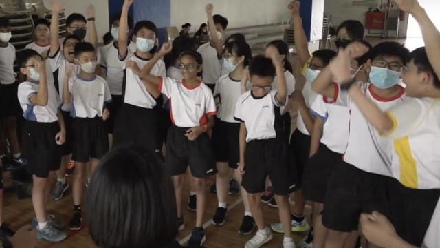 实体迎新活动在疫情后复办 新科技中学学生热情十足