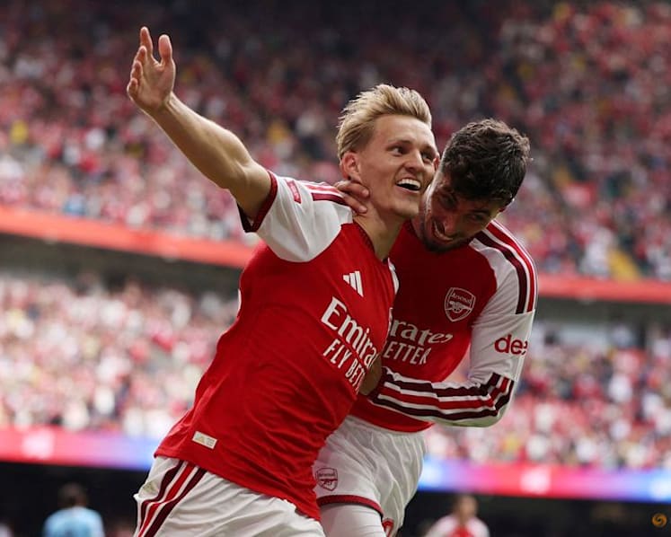 Arsenal humble Man City to win Community Shield
