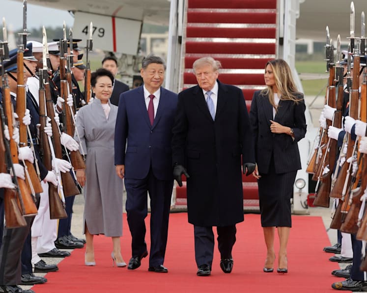 China’s Xi arrives in Washington, kicking off his state visit with rare planeside welcome from Trump