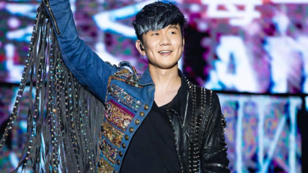 JJ Lin: I’ll continue singing even when I'm old and wrinkled - 8days
