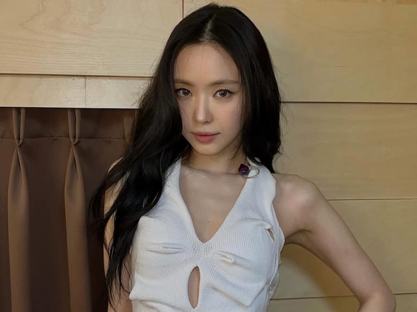 South Korean actress Son Na-eun blackmailed after phone gets hacked, agency to take legal action South Korean actress Son Na-eun blackmailed after phone gets hacked, agency to take legal action