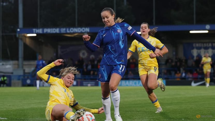 Chelsea close in on WSL title after 4-0 win over Crystal Palace