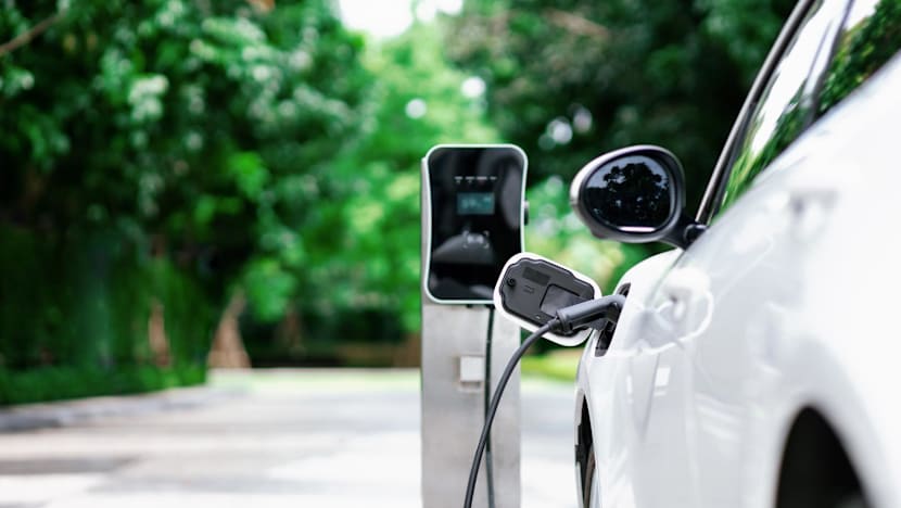 What's keeping private-hire drivers away from EVs?