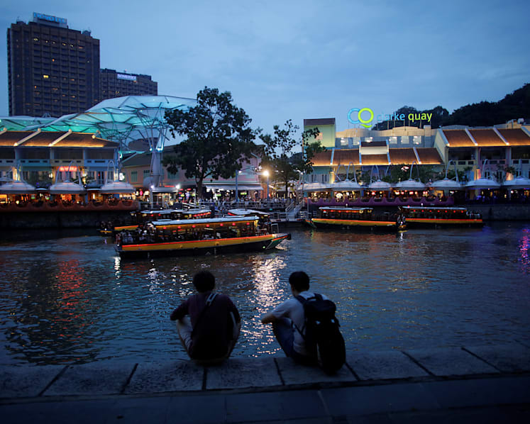 7 more F&B outlets fined for flouting safe distancing rules; 2 in Clarke Quay to suspend operations