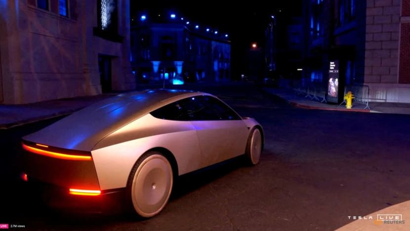 Musk now says it's 'pointless' to build a $25,000 Tesla for human drivers Musk now says it's 'pointless' to build a $25,000 Tesla for human drivers