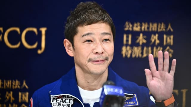 SpaceX星舰火箭无明确升空时间表 日本亿万富翁取消月球之旅