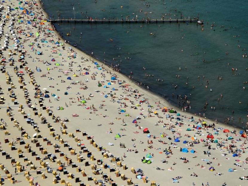 Sandy beaches occupy more than a third of the global coastline, often in highly populated areas.