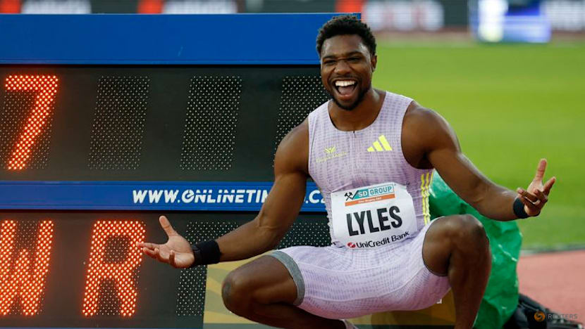 American Lyles sets world best in rarely run 150 metres