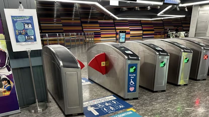 பொங்கோல் கோஸ்ட் ரயில் நிலையத்தில் முக அடையாள வாயில்கள் சோதனை