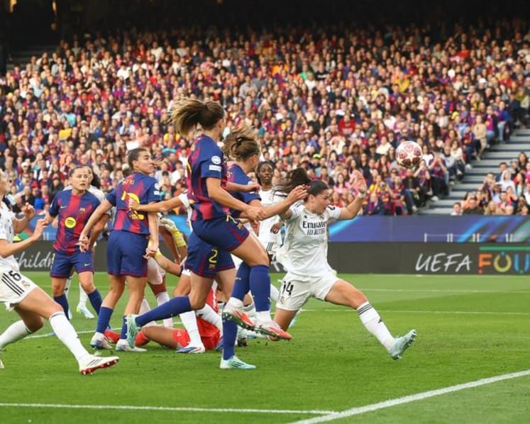 Barcelona brush aside Real Madrid to make Women's Champions League semis