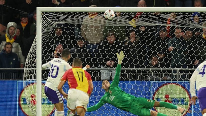 Villa fall to 2-1 loss at Go Ahead Eagles after Buendia misses penalty