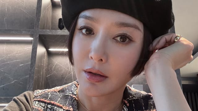 秦岚稳交小10岁魏大勋，“准家翁”当司机上演接送情！