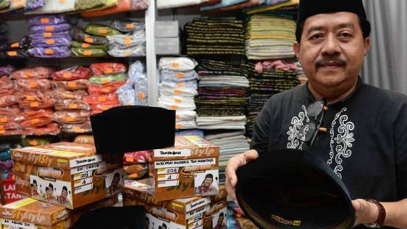 Permintaan tinggi bagi songkok gaya Tun selepas PRU14