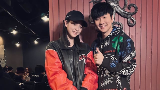 林俊杰、欧阳娜娜相隔10年合影　网叹：怎么都长得一样！