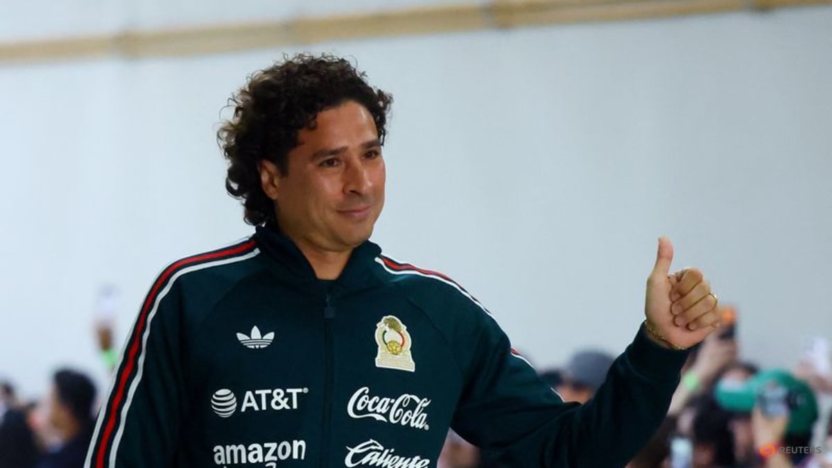 Mexico's goalkeeper Ochoa set to hang up gloves after his sixth World Cup