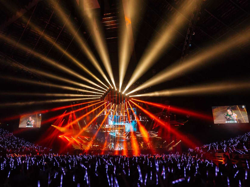 JJ Lin Showed Us Why He’s The Singaporean Star We Need At His Sold-Out Concerts Here