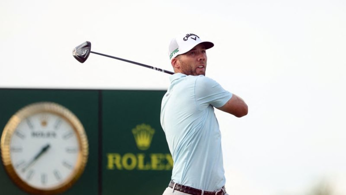 Burns takes one-shot lead over Scott and Spaun into final round at Oakmont