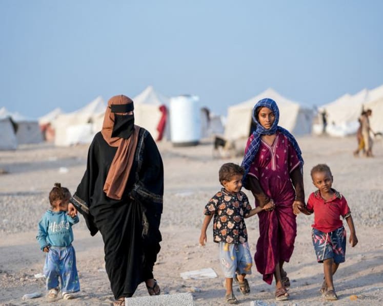 Three in four families go hungry in parts of Yemen from new fighting