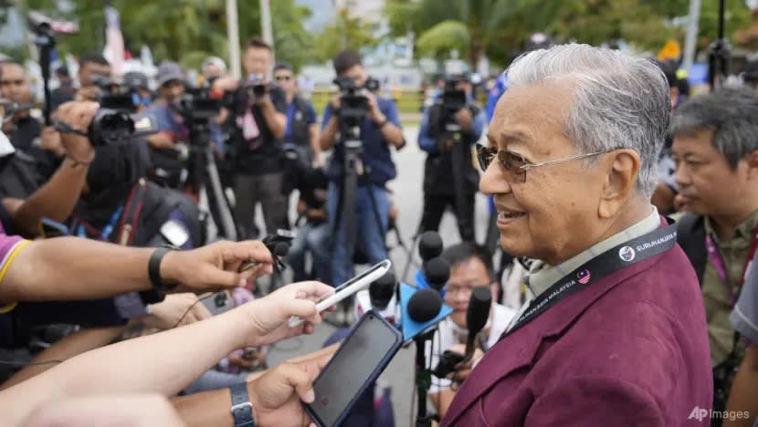 PRU15: Dr Mahathir akur GTA kurang dapat sokongan di beberapa kawasan PRU15: Dr Mahathir akur GTA kurang dapat sokongan di beberapa kawasan