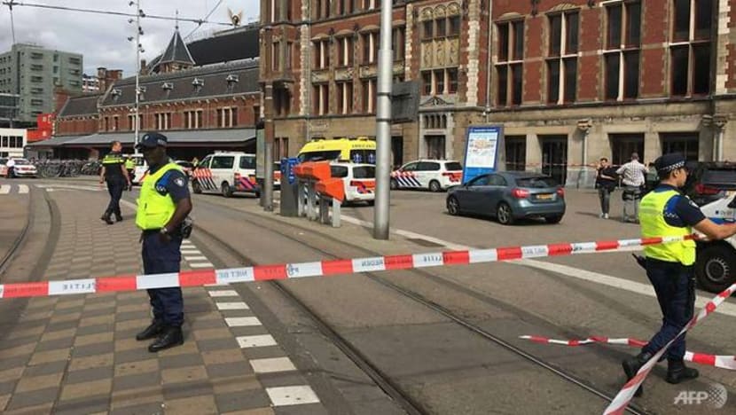 2 ditikam di Amsterdam; disyaki serangan pengganas 2 ditikam di Amsterdam; disyaki serangan pengganas