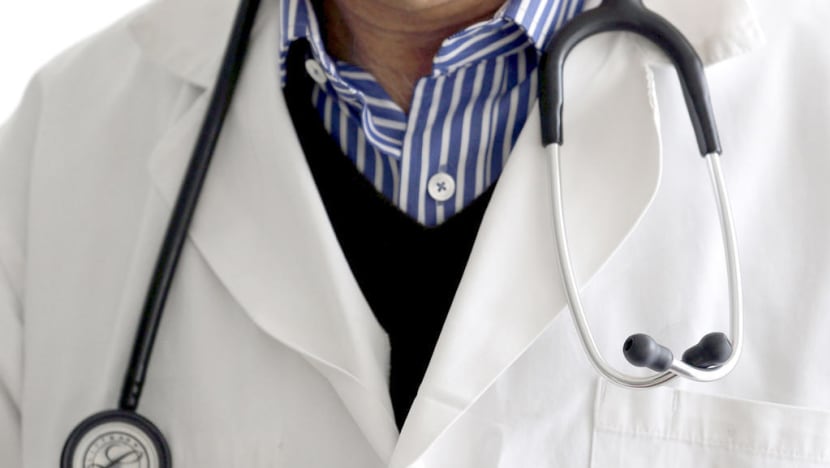 Doctor who exposed himself to female bus passenger suspended from practice for 4 months