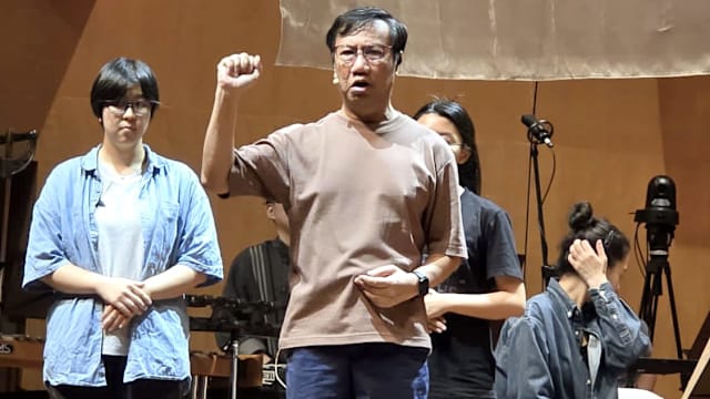 舞台剧化身秦始皇被DJ们“跪拜”，邱胜扬演出后打算做这件事！