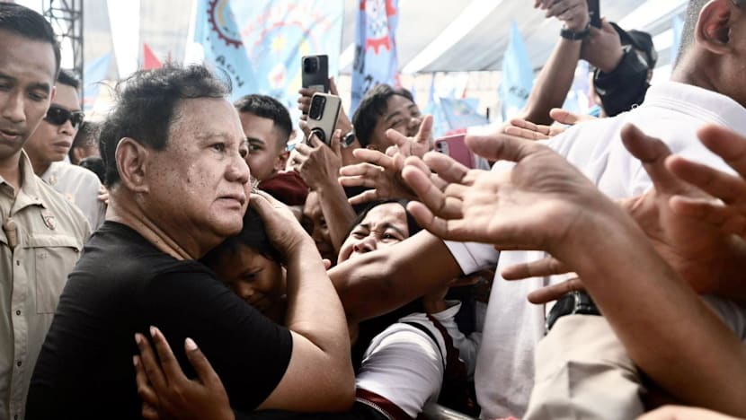 Prabowo gunting potongan aplikator ojol jadi 8%, ini reaksi Gojek dan Grab