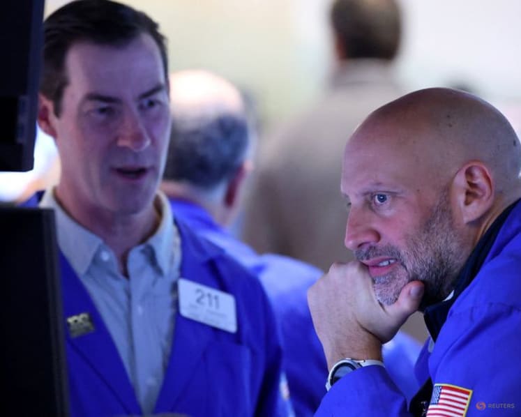 Yields fall after US 10-year hits highest since 2002; stocks, euro also decline