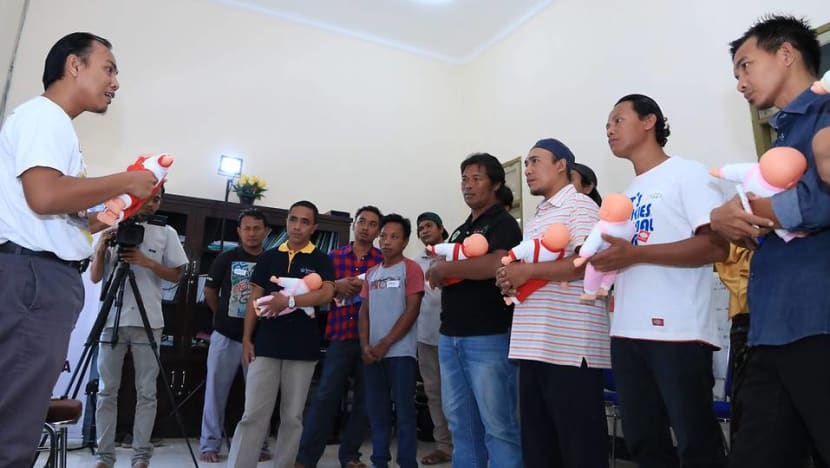 Fathers supporting breastfeeding: A network to help fellow dads in Indonesia Fathers supporting breastfeeding: A network to help fellow dads in Indonesia