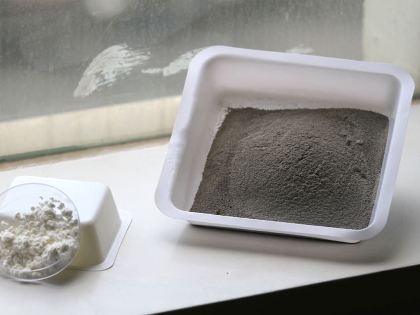 Colloidal silica nanoparticle (left) and treated fly ash (right) before going into the Continuous Stirred Tank Reactor that is able to produce 'clean' fly ash. Photo: Esther Leong/TODAY