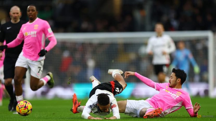 Southampton hold Fulham for point as new boss watches