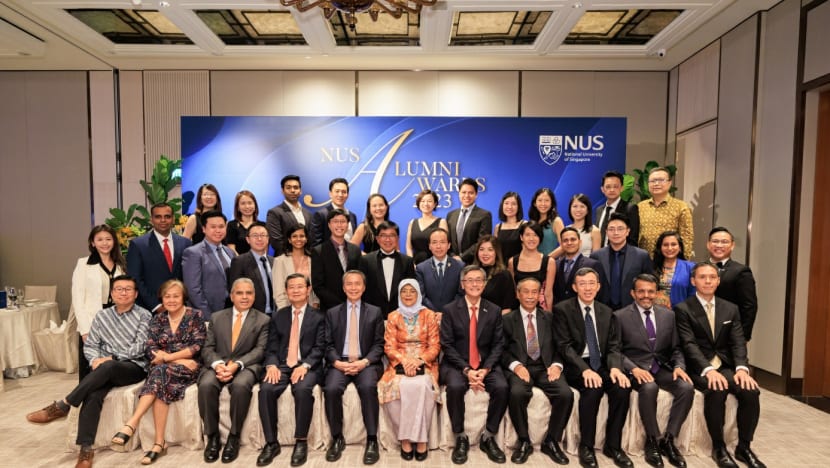 Puan Halimah Yacob terima Anugerah Tokoh Alumni NUS, antara 35 alumni yang diiktiraf 