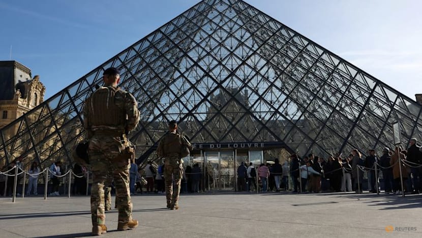 Three arrested in Paris suspected of spying for Russia