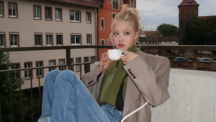 Rose BLACKPINK teken kontrak dengan label Coldplay, siap rilis musik baru