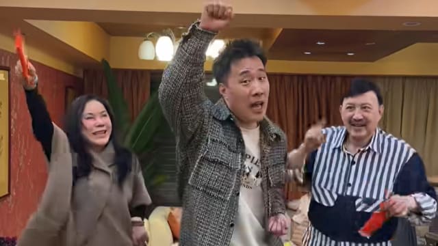 余天、李亚萍喜收儿子余祥铨大红包，自嘲“正好没收入”！夫中风、妻重摔近况曝光