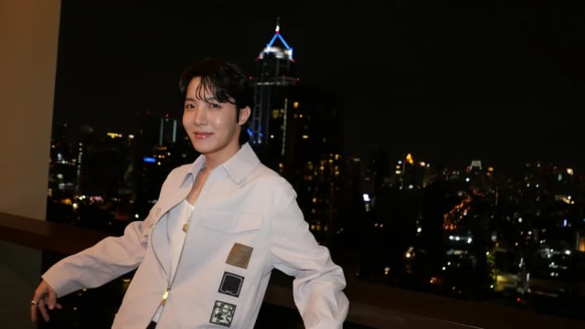 展开首次个人世界巡演，BTS J-Hope狮城连唱两场！